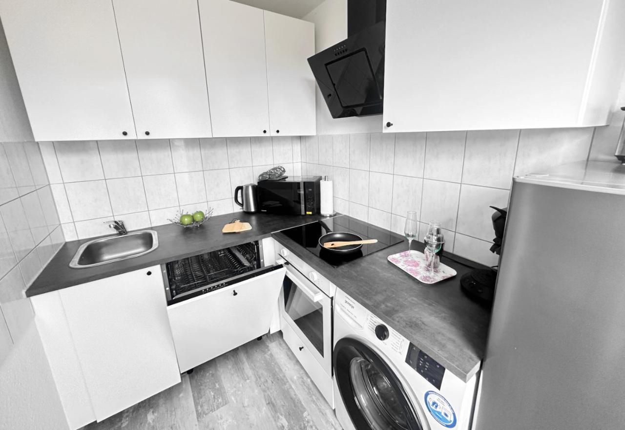 Vaz Apartments Essen, Kueche, Wlan, Tv, Netflix, Ca 15 Min Messe U Hbf Exterior foto